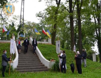 У Пикуличах вшанували полеглих українських воїнів