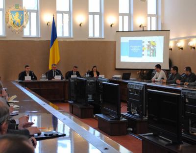 Олег Синютка зустрівся із представниками будівельної індустрії 