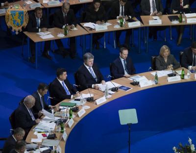 Президент ініціює в наступному році підключення сільських шкіл до Інтернету, модернізацію опорних шкіл та придбання шкільних автобусів