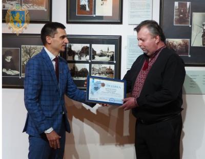 Іван Собко оглянув виставковий проект «Від оптичної ілюзії – до цифрової реальності»