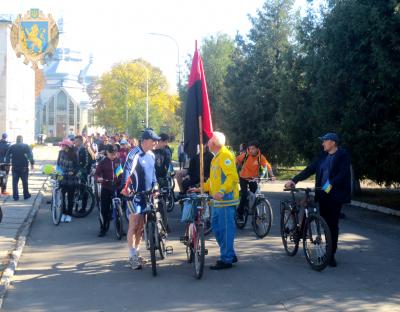 До Дня Захисника України на Радехівщині організували  урочистий велопробіг на 28 кілометрів