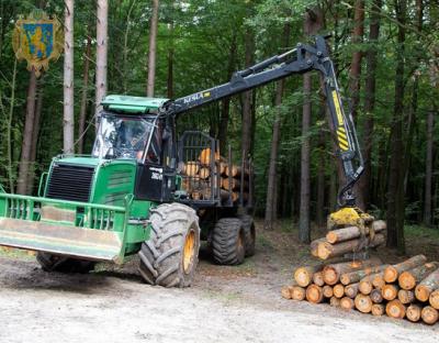 В області триває оновлення основних засобів виробництва та модернізація деревообробних цехів