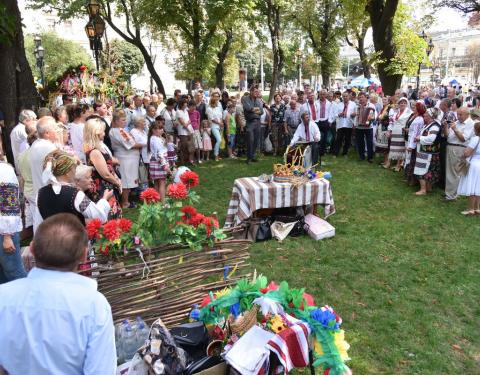 Музичні інструменти, народне весілля, майстер-класи: райони Львівщини презентували свою творчість на етноалеї “Унікальна Львівщина”