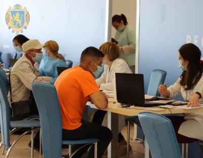 В області працює 8 центрів вакцинації: адреси та графік роботи