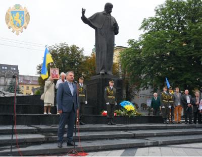 "Кордони НАТО мають бути східними кордонами України", - Олег Синютка під час відзначення Дня Конституції