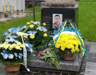 Сьогодні - день народження Героя Небесної Сотні Олега Ушневича