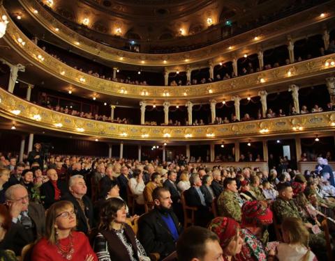 Урочистою академією в театрі опери та балету завершилось відзначення Дня Соборності