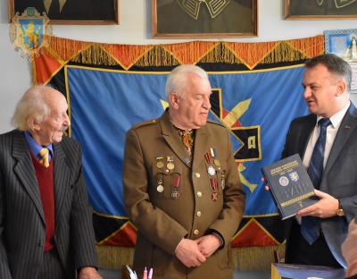 Олег Синютка привітав ветерана УПА Олеся Гуменюка із 93-м днем народження