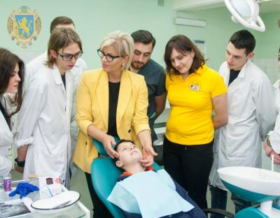 «Подаруй дитині усмішку»: для вихованців дитячих будинків сімейного типу організували майстер-клас