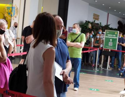 Вчора в області провакцинували 4652 особи, з них 3291 - у центрах вакцинації