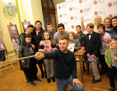 У Львівській ОДА відкрили фотовиставку "Особливі"