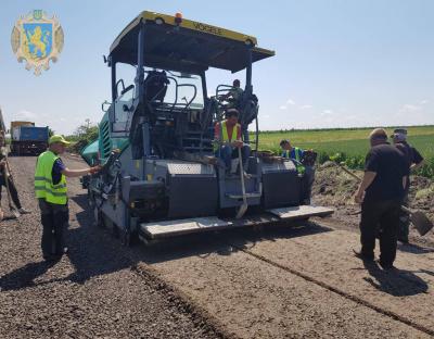 На ділянці дороги Золочів — Красне розпочали ремонтні роботи