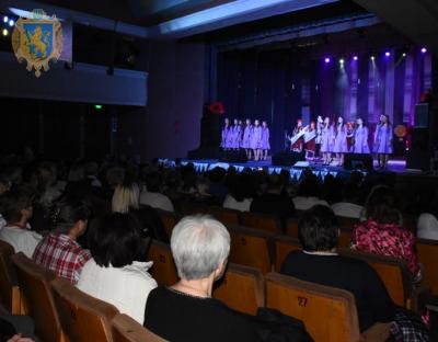 На Львівщині відбувся святковий концерт «Все починається з Мами»