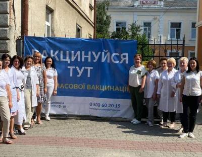 Вчора на Львівщині провакцинували 3751 особу, з них 3042 – у центрах вакцинації