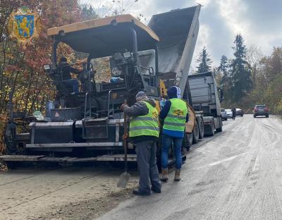 Майже 5 кілометрів автомобільної дороги Дрогобич - Довголука відремонтують до кінця року