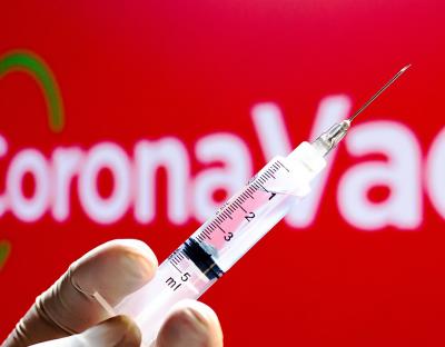 Сьогодні Львівська область розпочинає щеплення вакциною "CoronaVac"