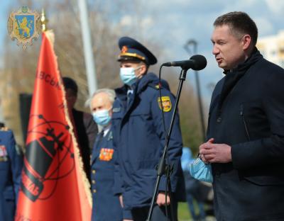 "Жодна ідеологія не може бути вищою за життя людей": на Львівщині відзначають 35-ту річницю Чорнобильської катастрофи 