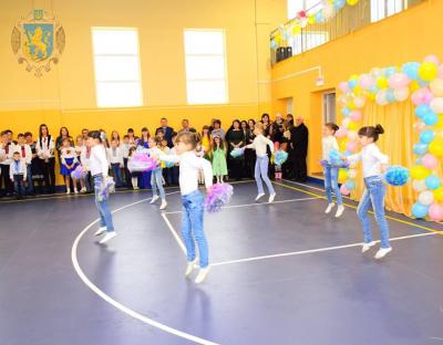 На Яворівщині відкрили новозбудований спортивний зал