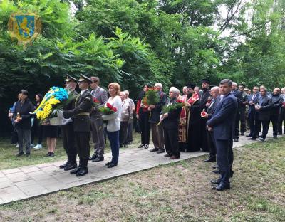 У День скорботи і вшанування пам'яті жертв війни відбулись поминальні заходи