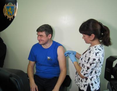 Спортсмени Львівського регбійного клубу “Сокіл” вакцинувались від кору (+відео)