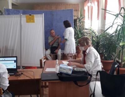 Більше 17 000 осіб отримали щеплення від ковіду у центрах вакцинації за останній тиждень