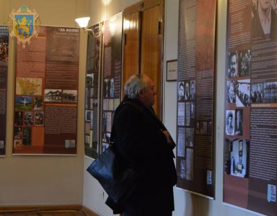 У Львівській ОДА відкрили виставку «Донбас: ПереPROчитання образу»