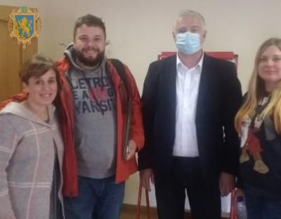 Ще понад 20 жителів області виявили бажання взяти на виховання у сім’ю дитину-сироту