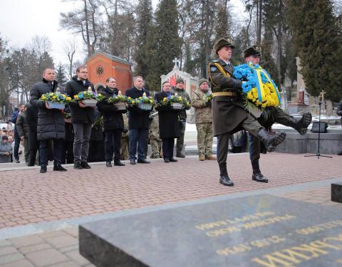 Вони поклали життя не за мир, а за перемогу, - учасник АТО Олег Ферин