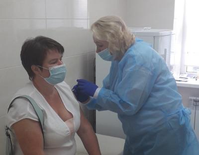 Вчора на Львівщині провакцинували 3361 особу, з них 2762 – у центрах вакцинації