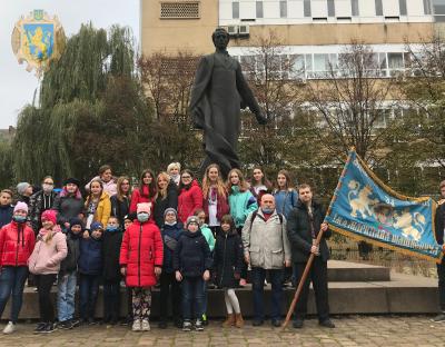 Учні школи імені Маркіяна Шашкевича вшанували пам'ять свого покровителя