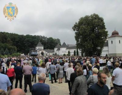 Сотні вірян долучились до Всеукраїнської пішої прощі до Унівської лаври