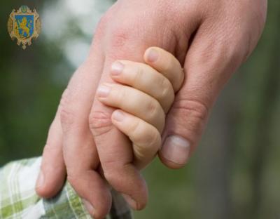 Троє дітей, позбавлених батьківського піклування Жовківщини знайшли нову родину