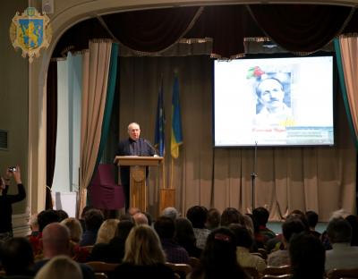 У Будинку вчених відбувся круглий стіл щодо ролі В’ячеслава Чорновола у становленні молодої особистості